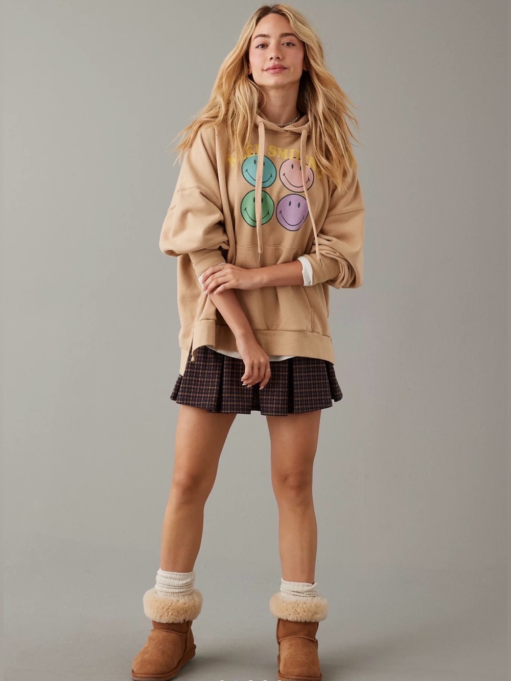 AE Big Hug KEEP SMILING Hoodie (L)